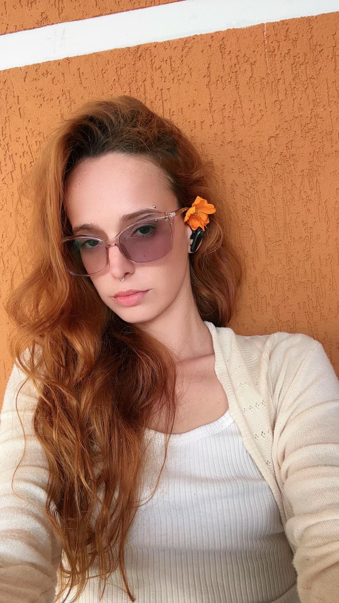 @Larissa Leto  🏳️&zwj;🌈