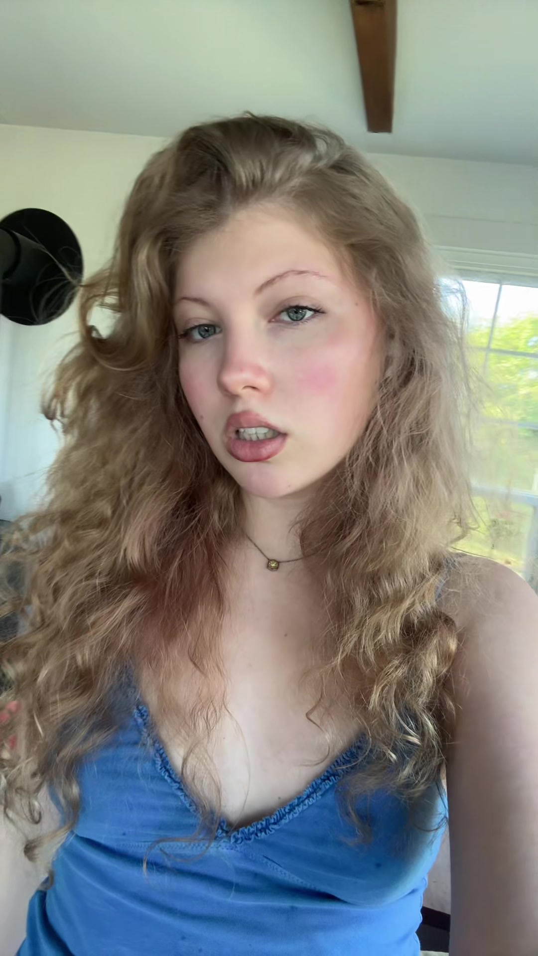 @BeaEatzCalicoCritterz