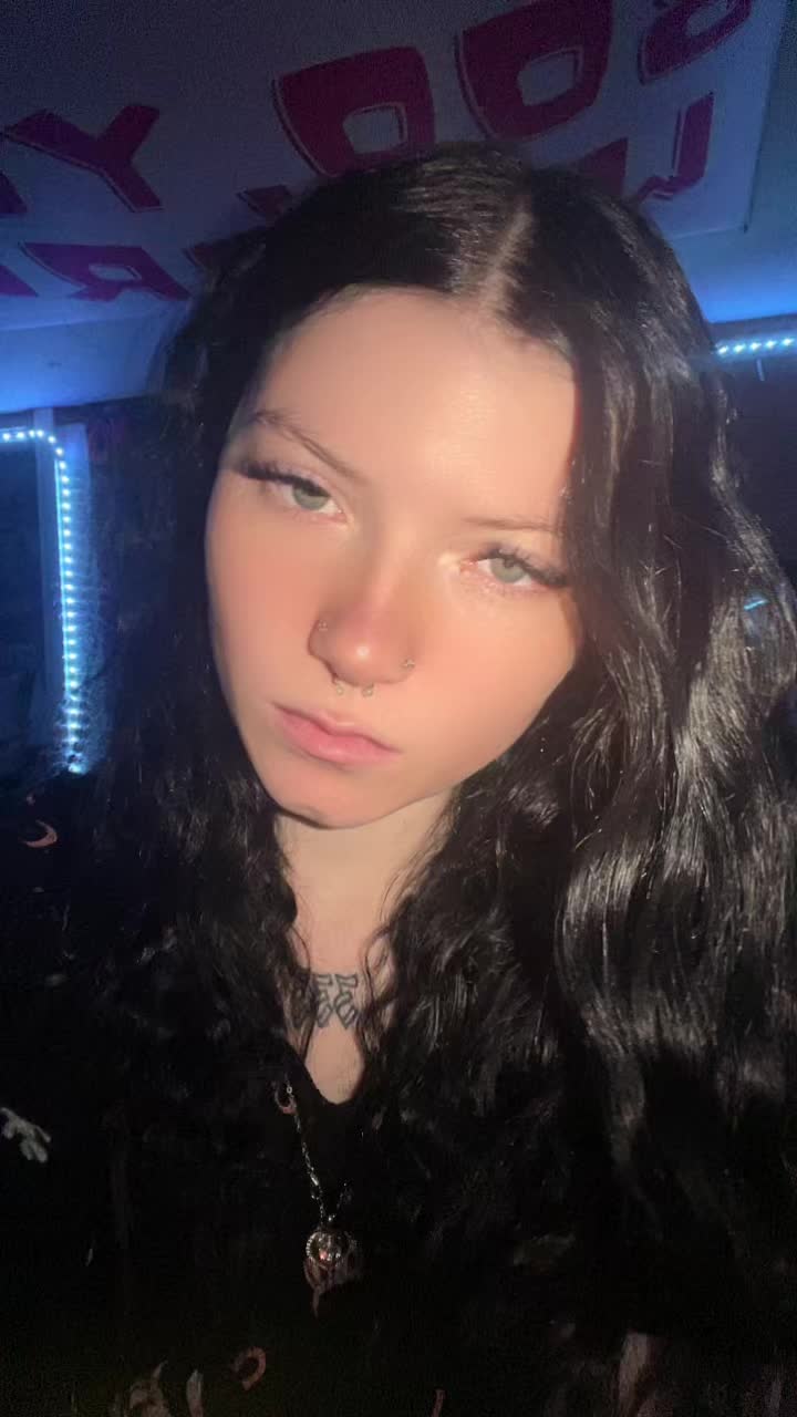 @rikkileighs0fficial