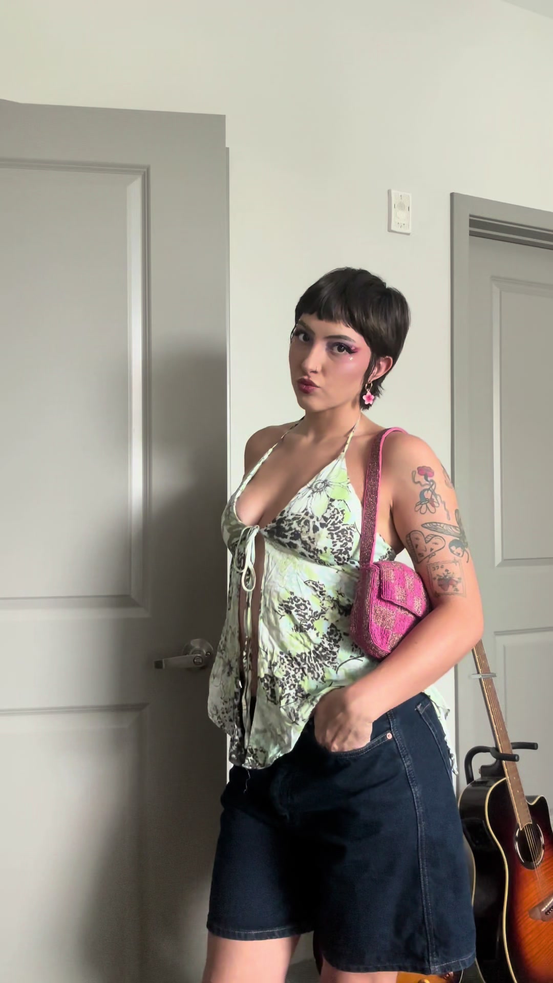 @👄