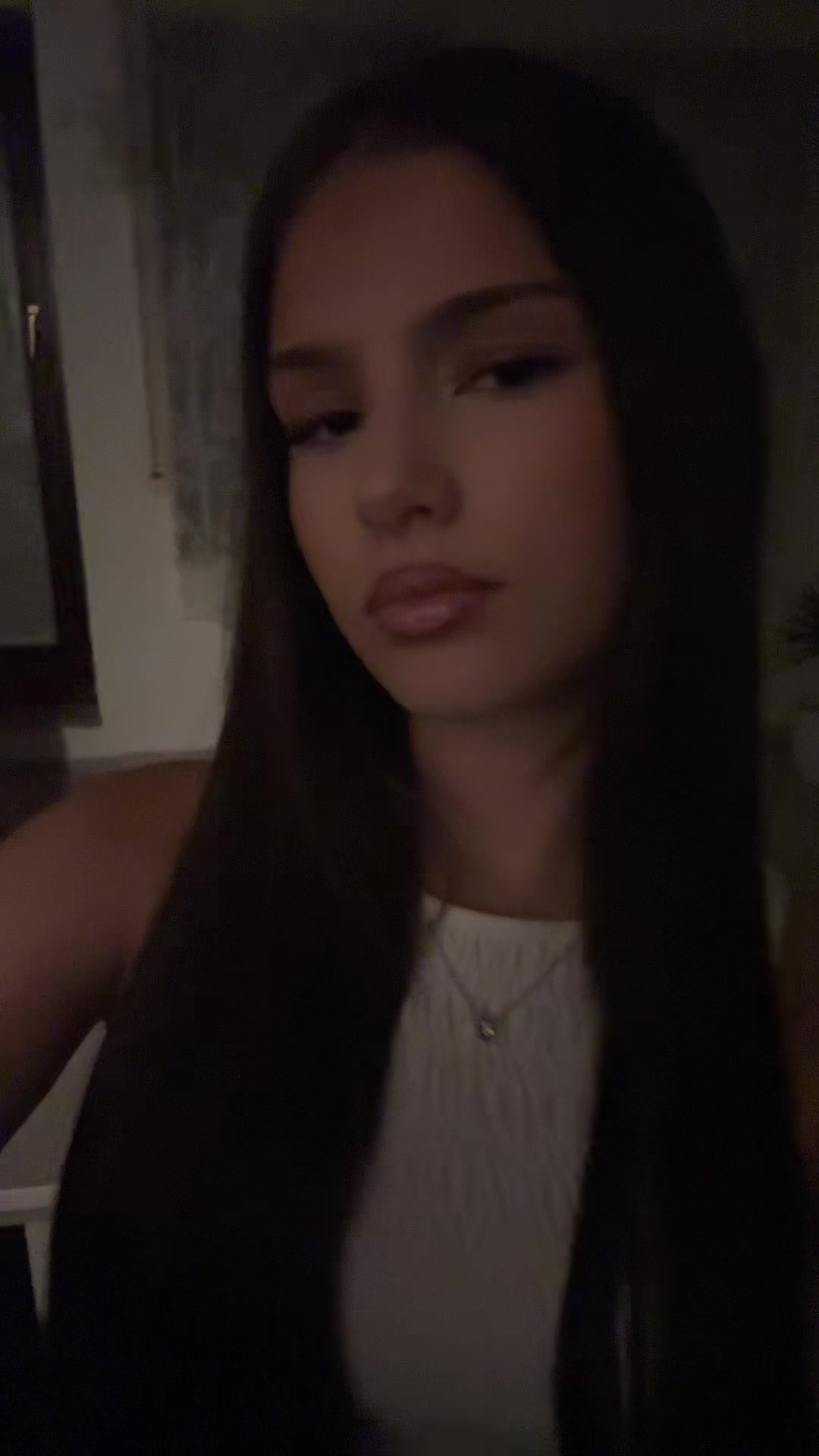 @𝑖𝑣𝑎𝑛𝑎