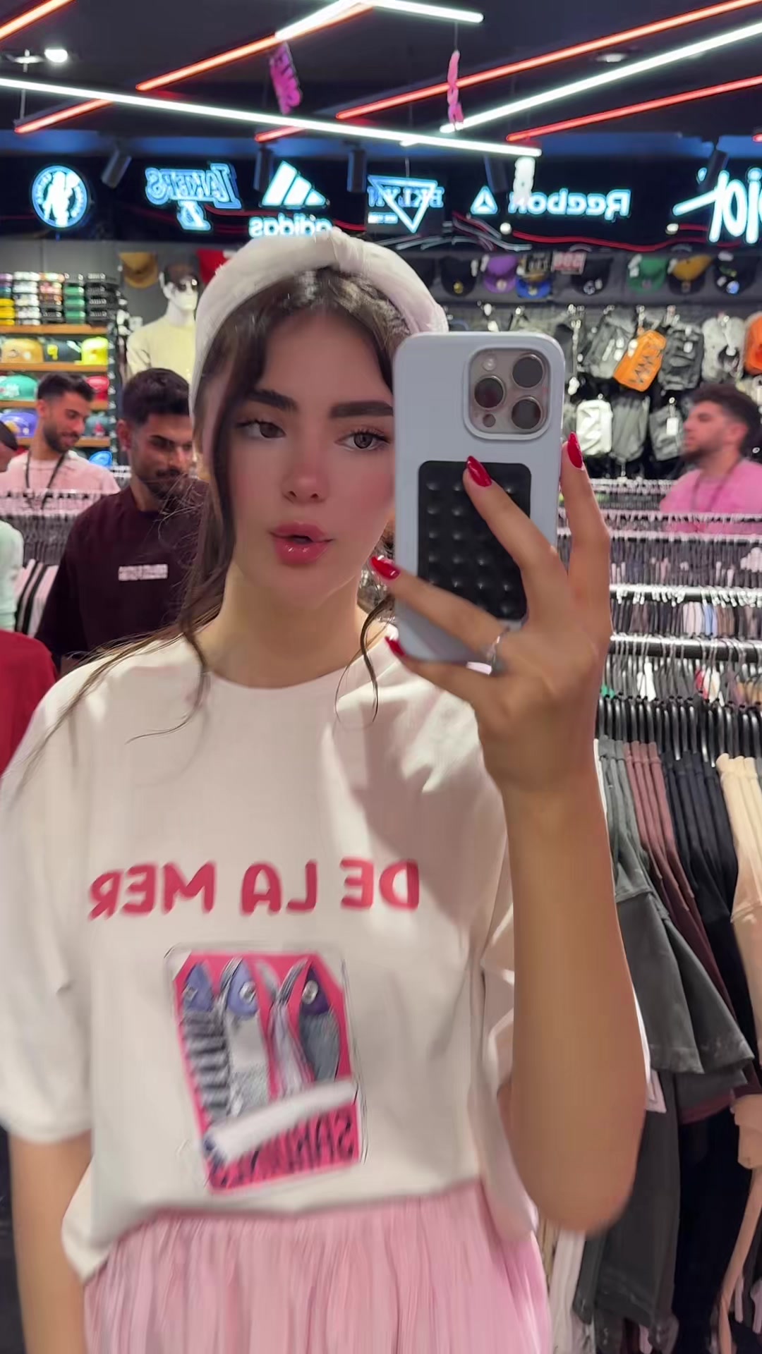 @Yasllina