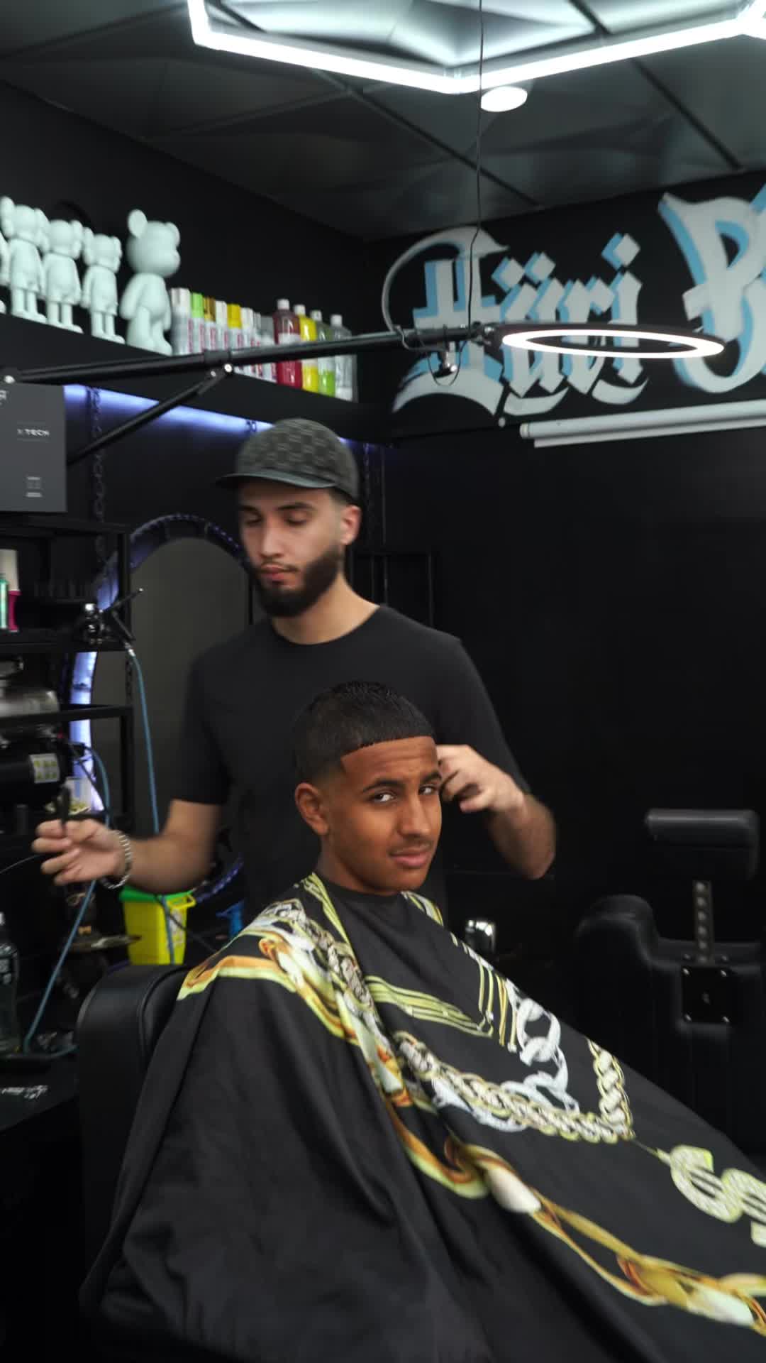 @Z&uuml;ri Barber and Beauty