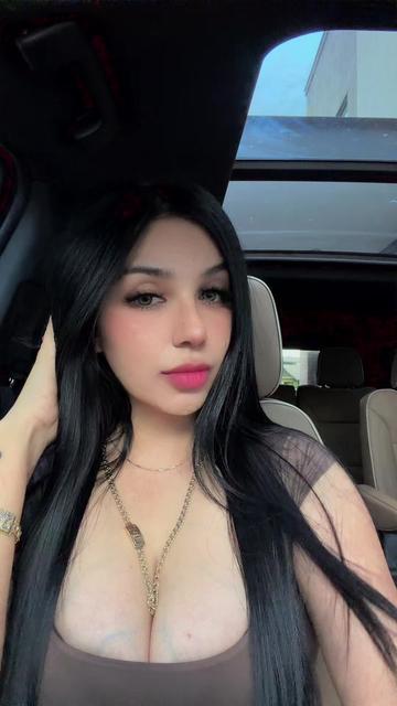 @Angie macias