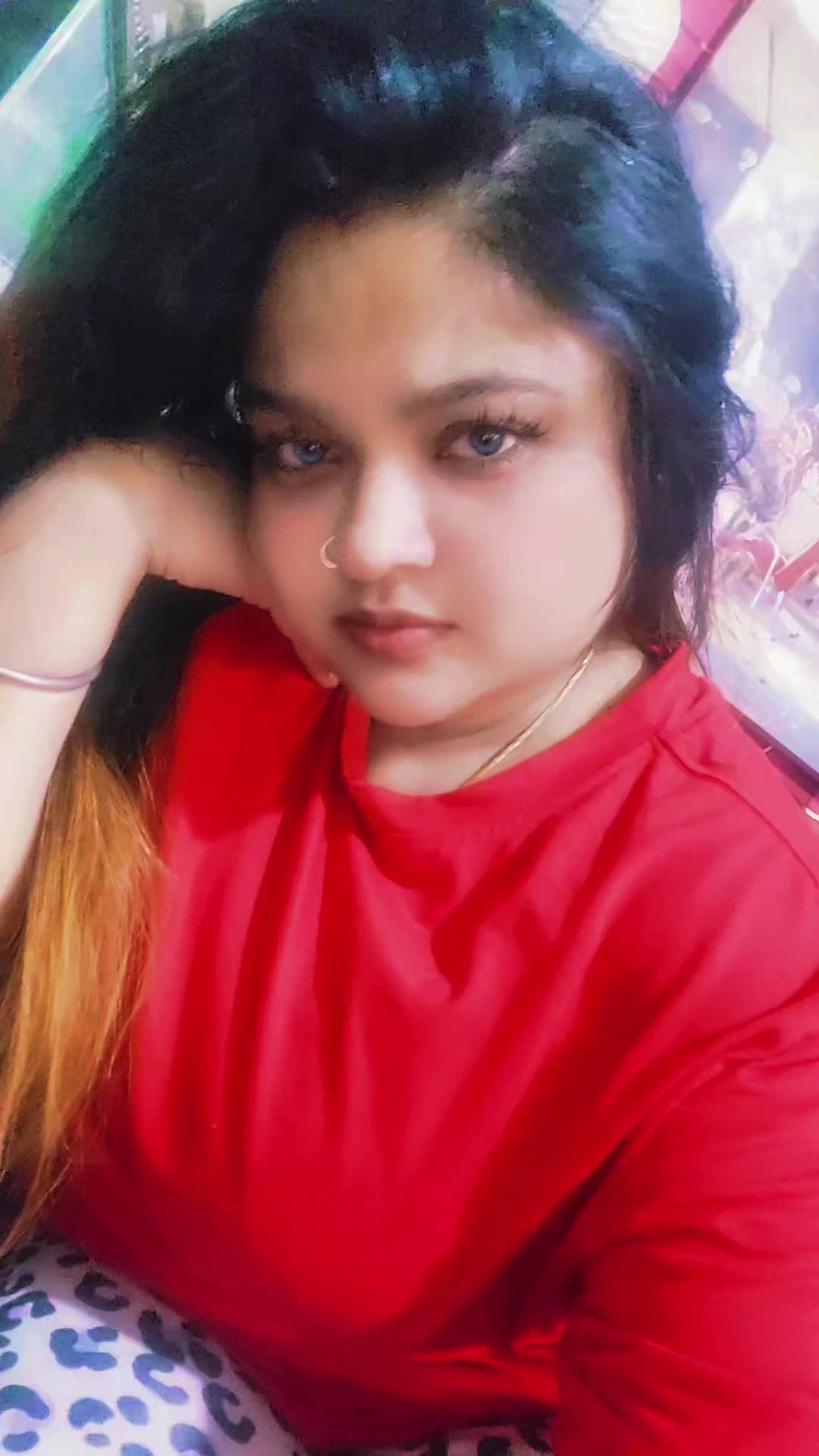 @MAAHI NEGI 👸