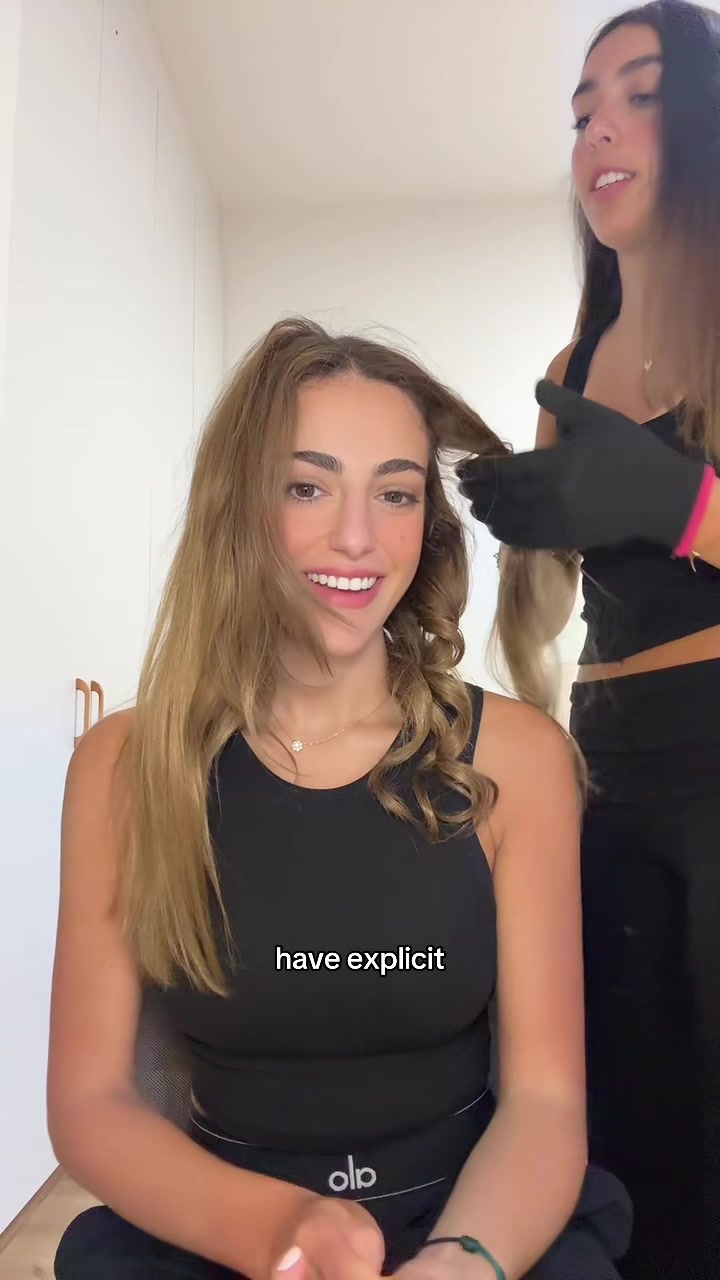 @JENNY HAKIMIAN