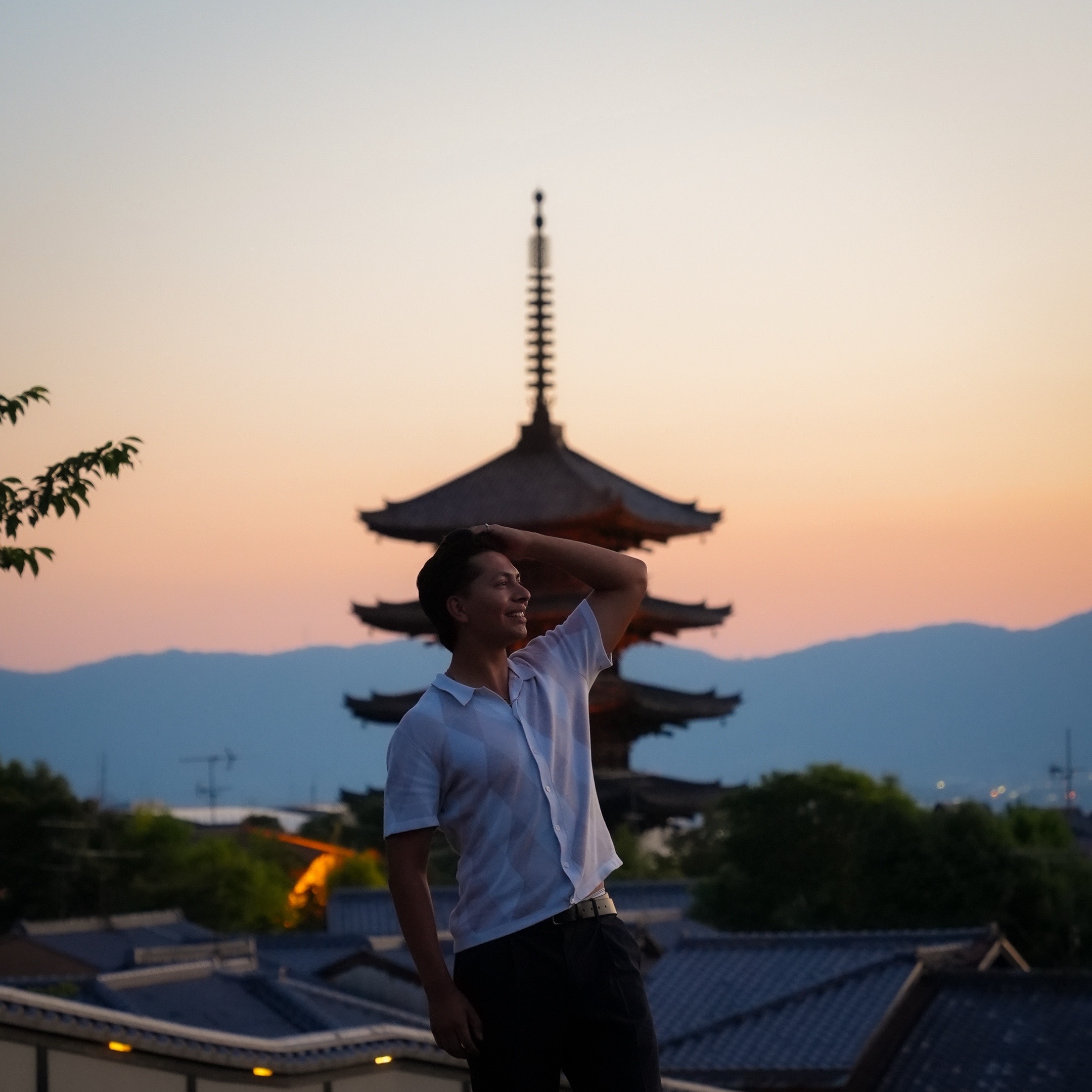 @Hideshi Izu