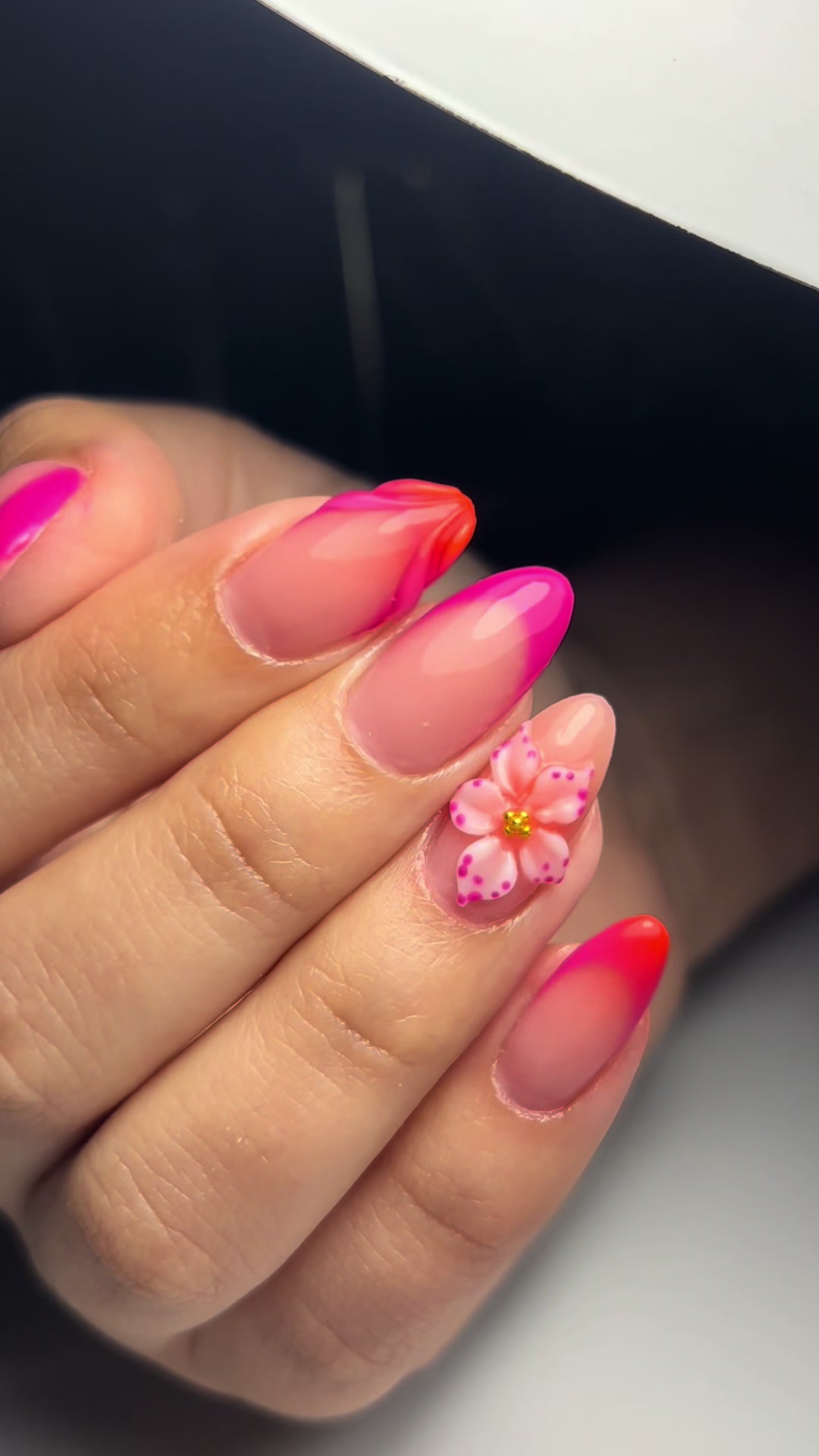 @Nails_Nicolesv