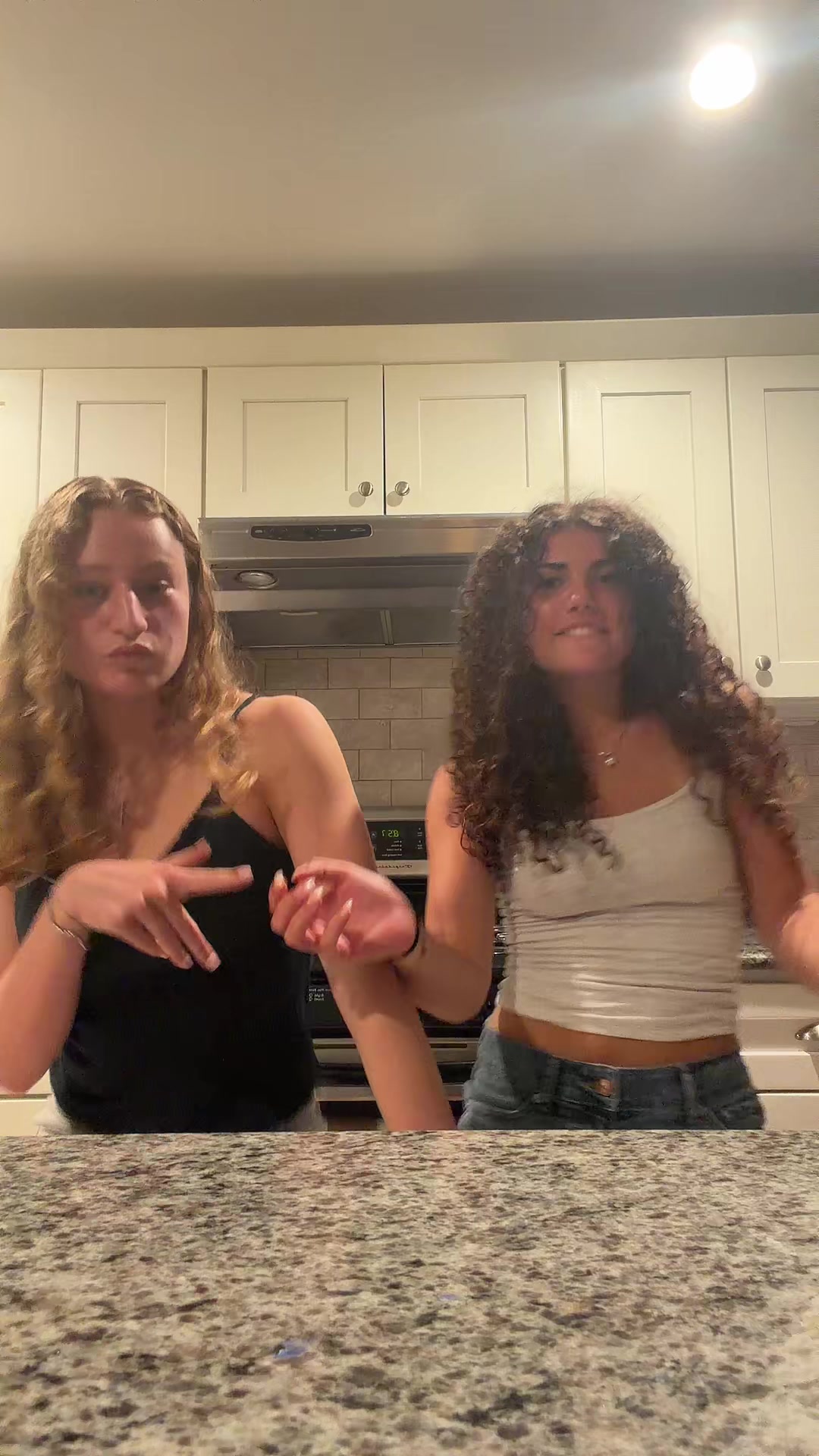 @Ella 🌊