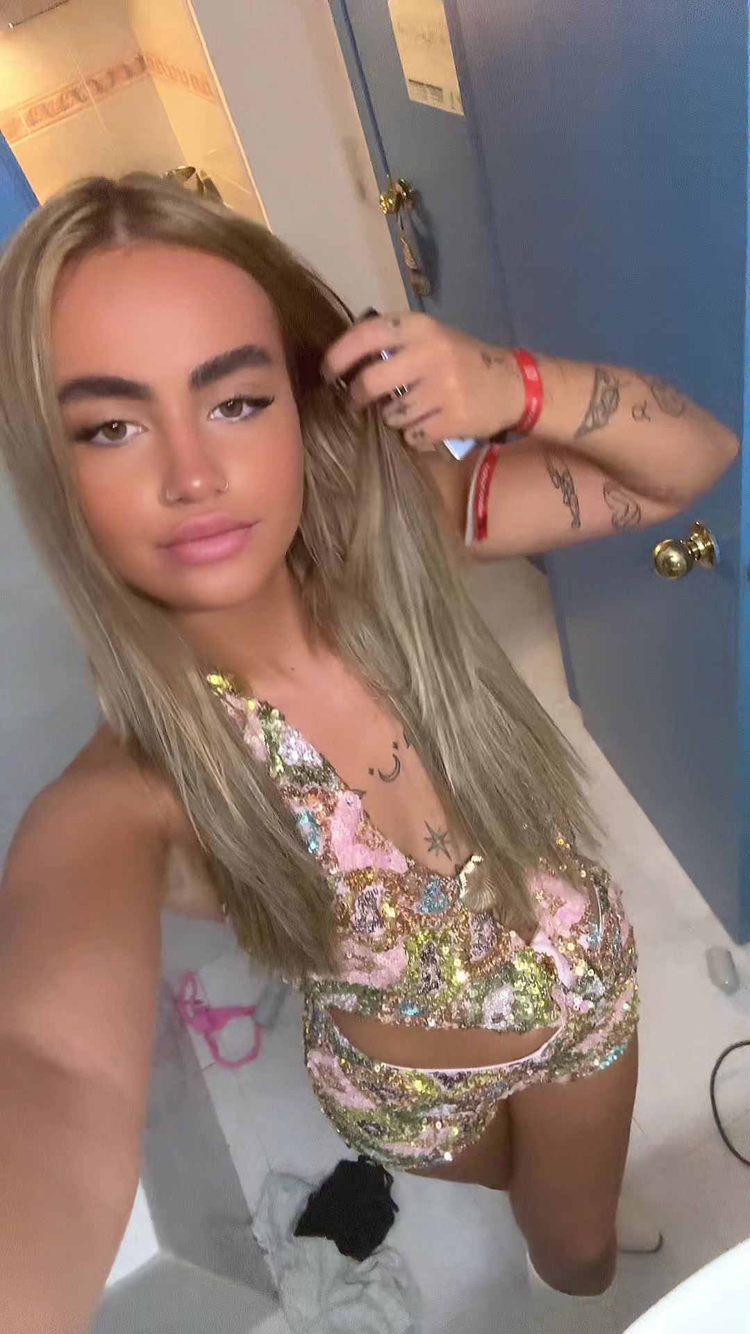 @Ellie mai