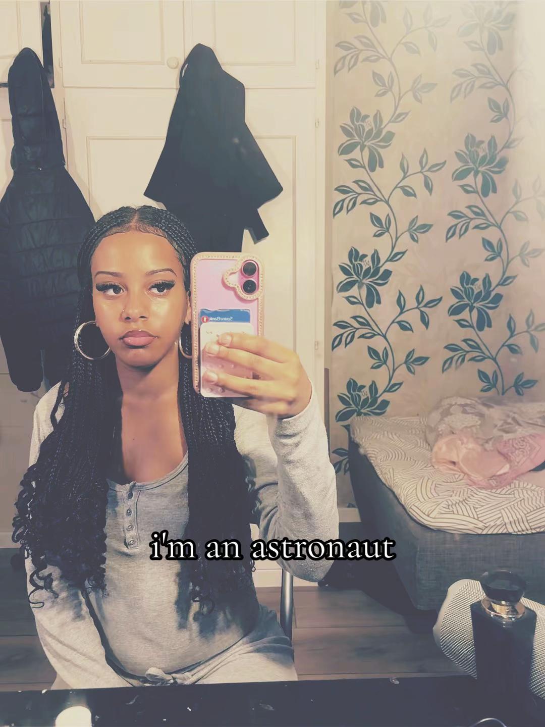 @ℬ🎀