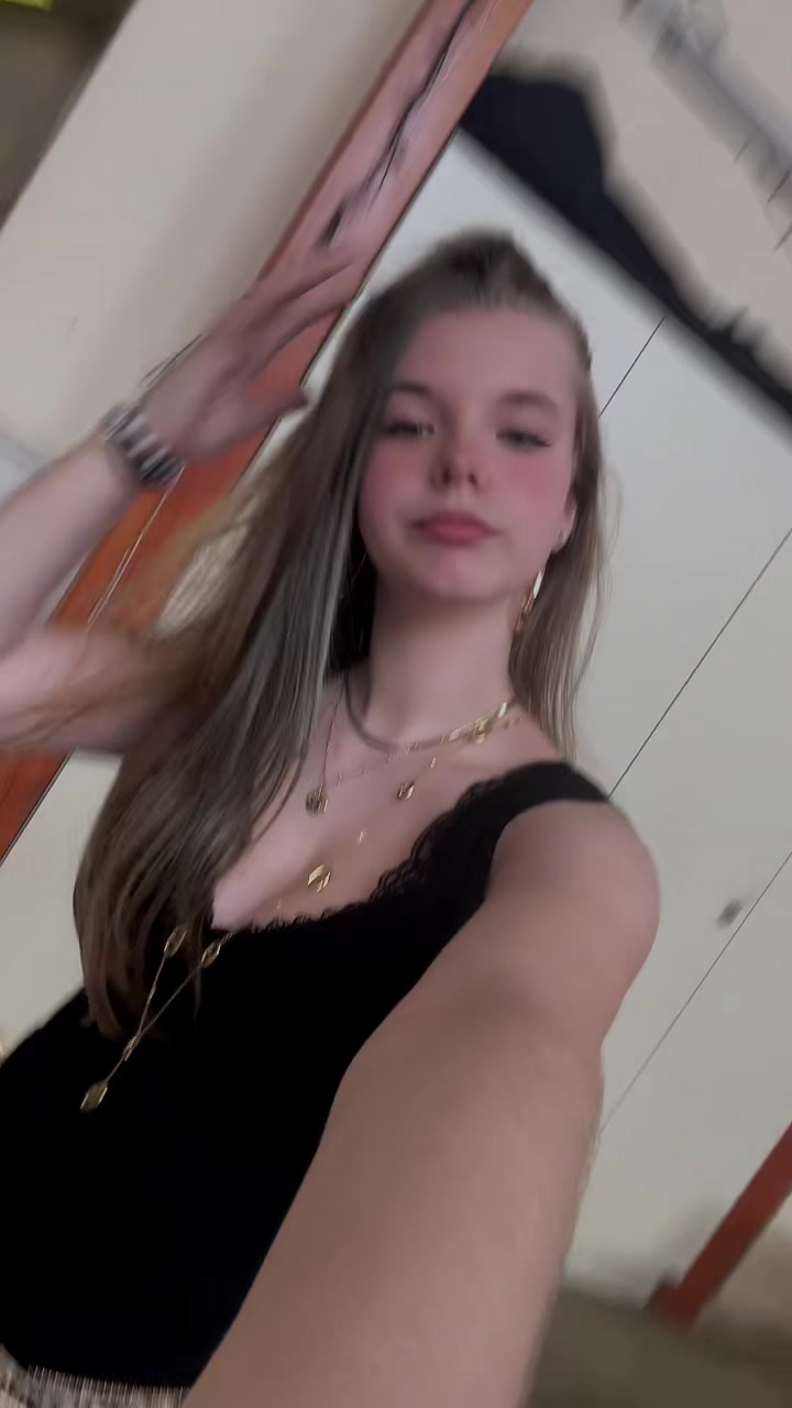 @𝓐𝓷𝓰𝓮'✰