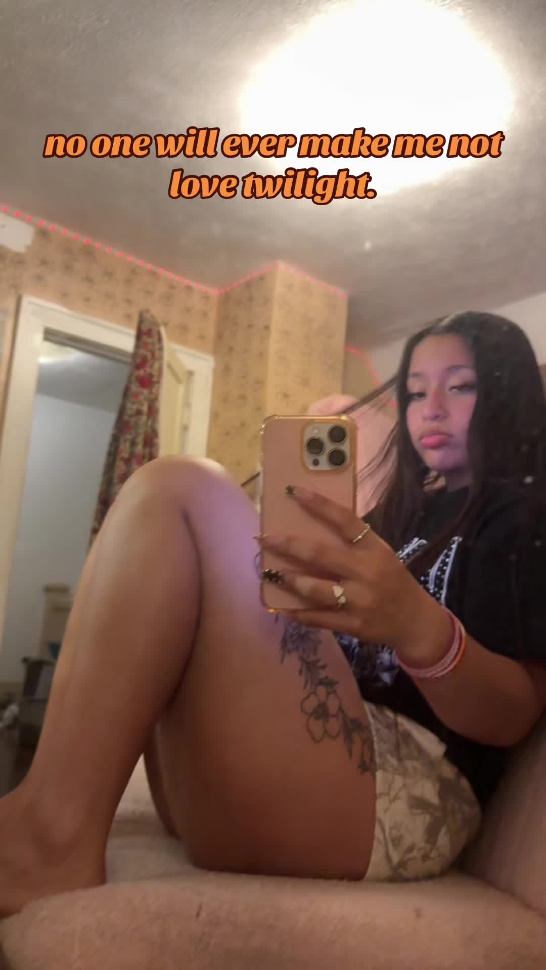 @ava<3