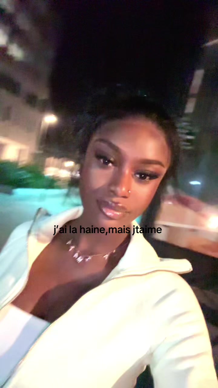 @🏄🏾&zwj;♀️⁷