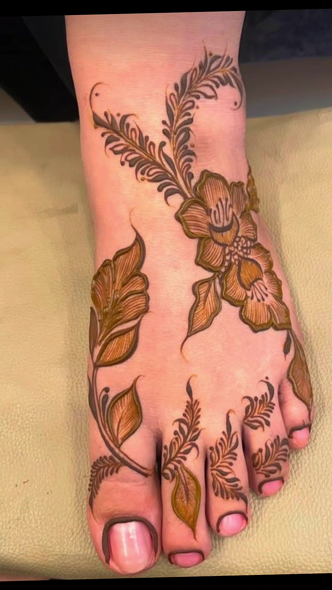 @Henna artist