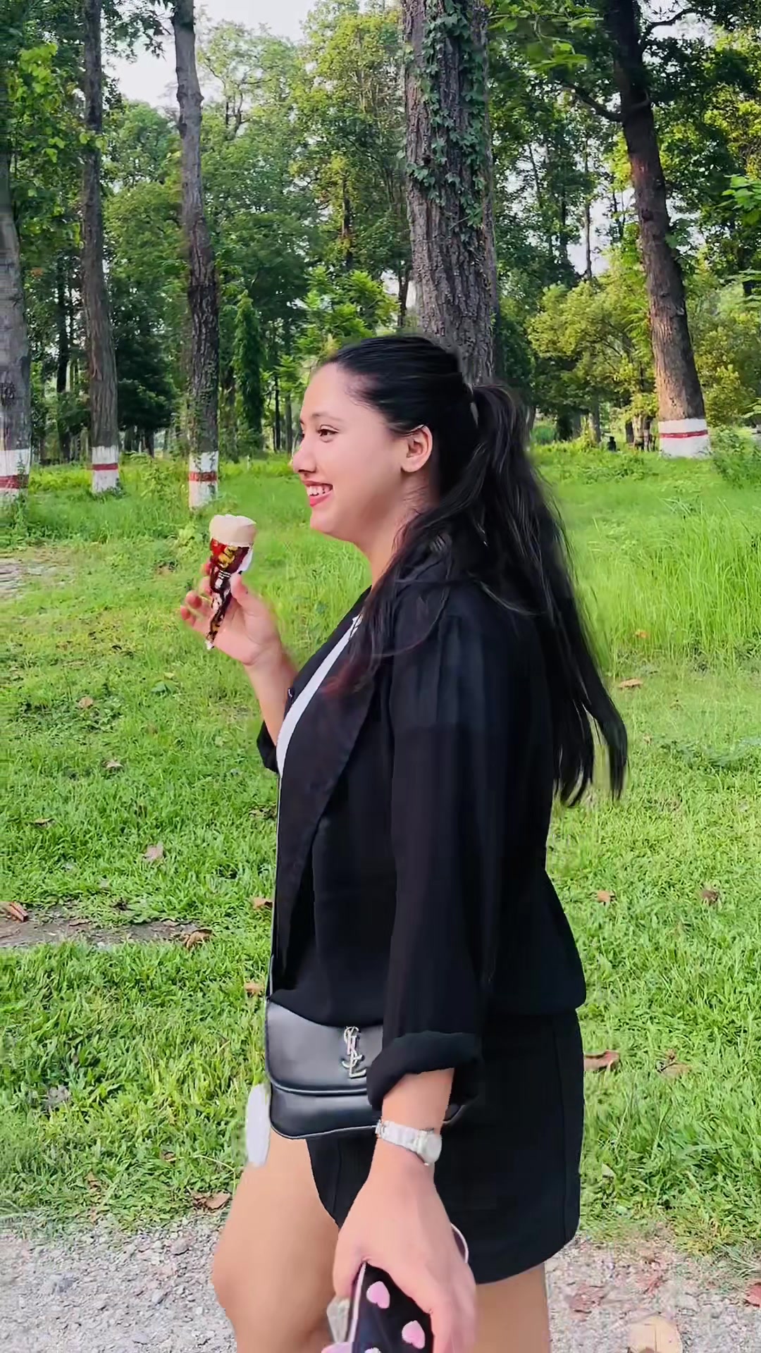 @Who_is_aeshika