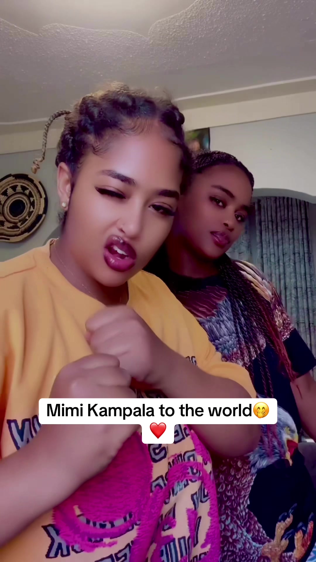 @Mina_the_queen