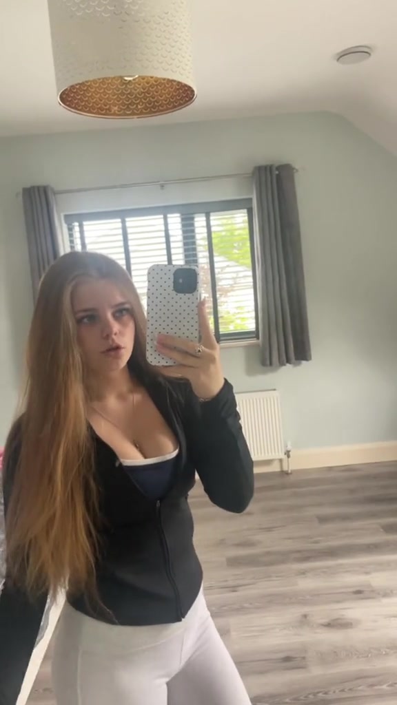 @𝐑𝐮𝐛𝐲 𝐄𝐥𝐥𝐞𝐧🤍🍒