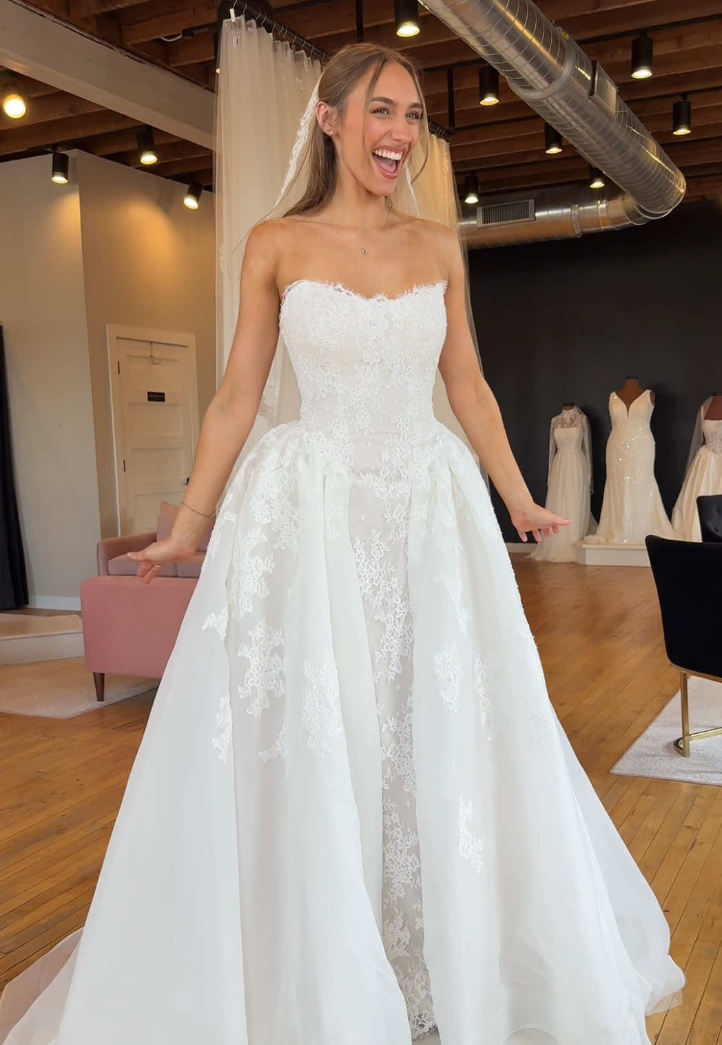 @Bon Bon Belle Bridal