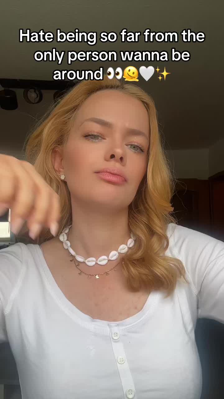 @Vivixsch_