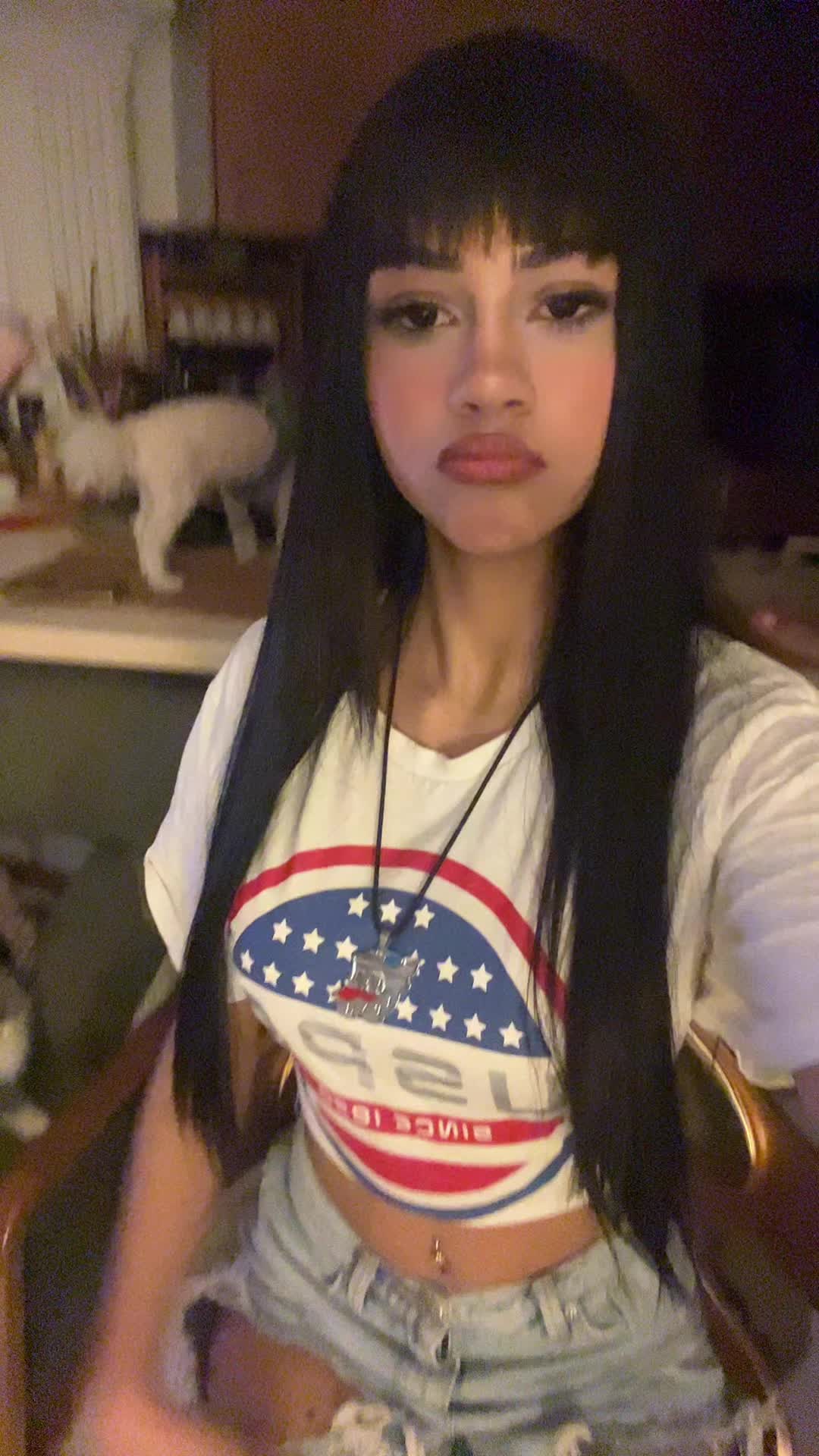 @Kiana8k