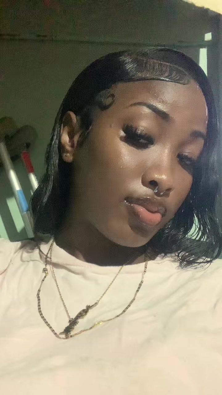 @Mia 🇬🇩