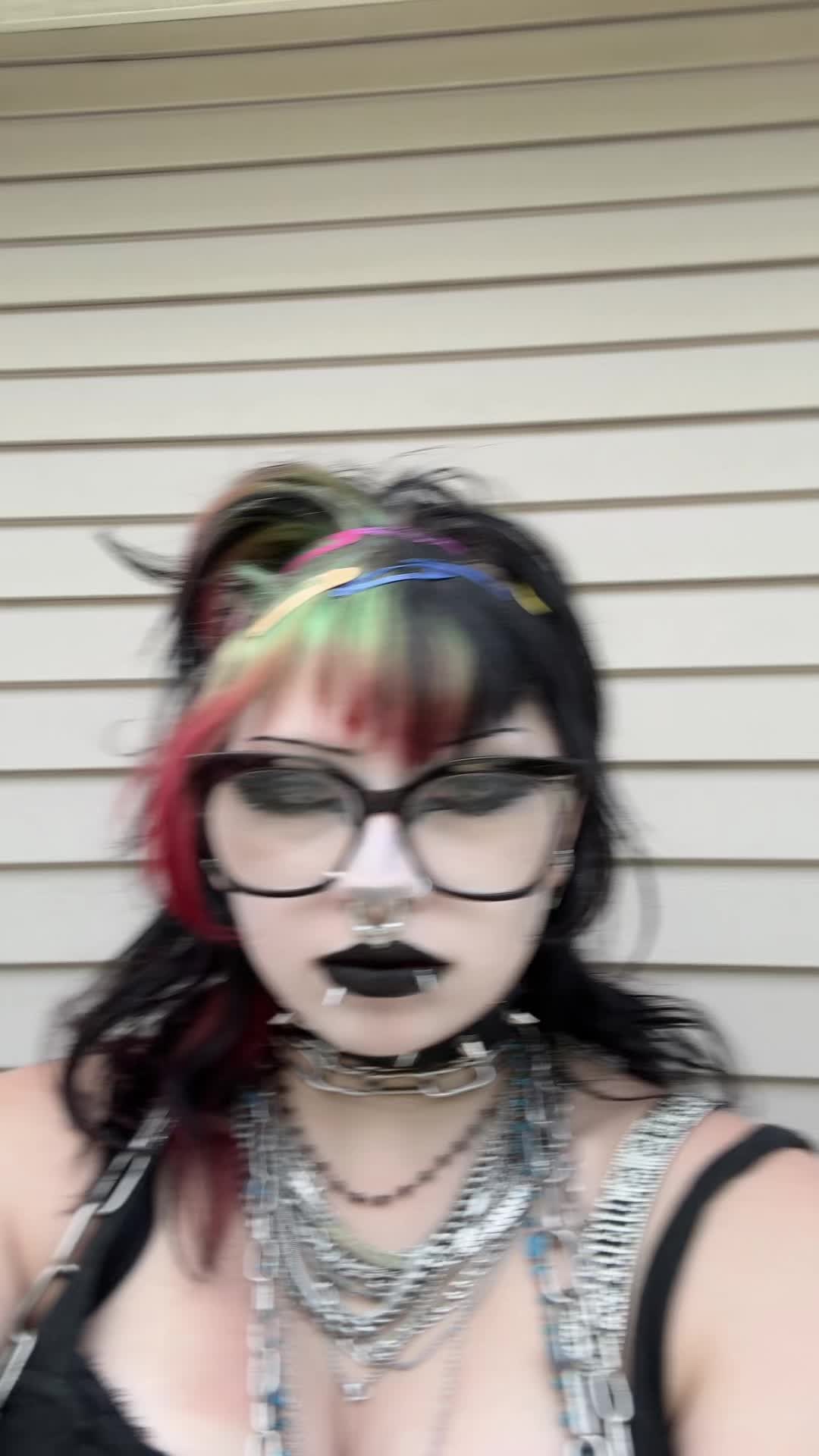 @fawna 🖤🖤🦷