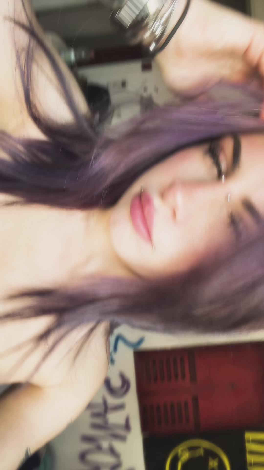 @Luna
