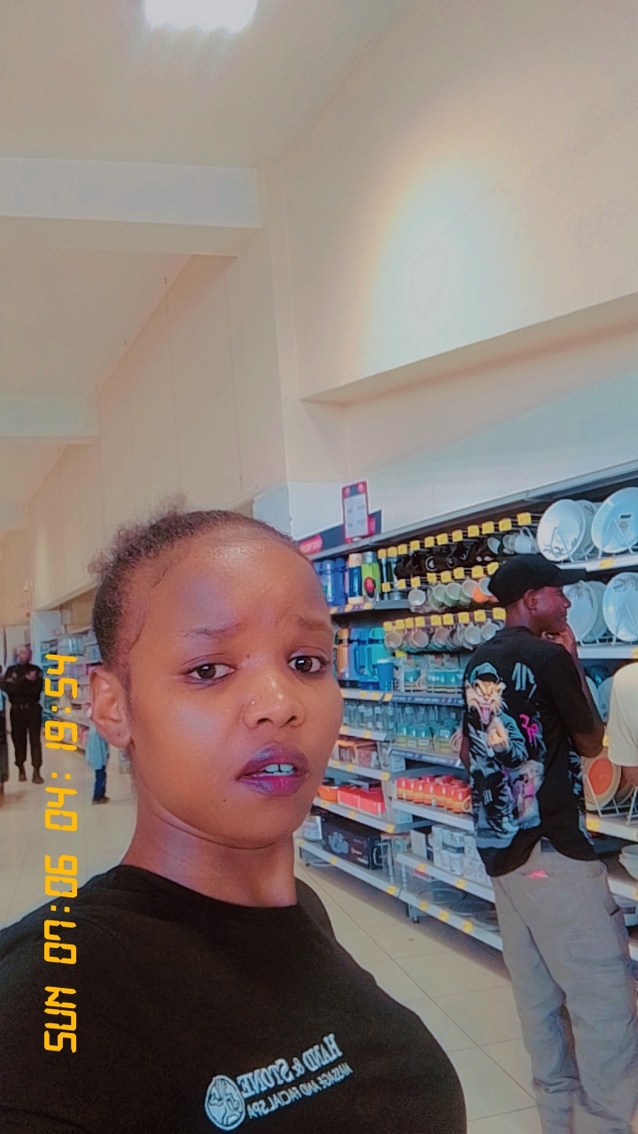 @Joy mwesh🇰🇪💕