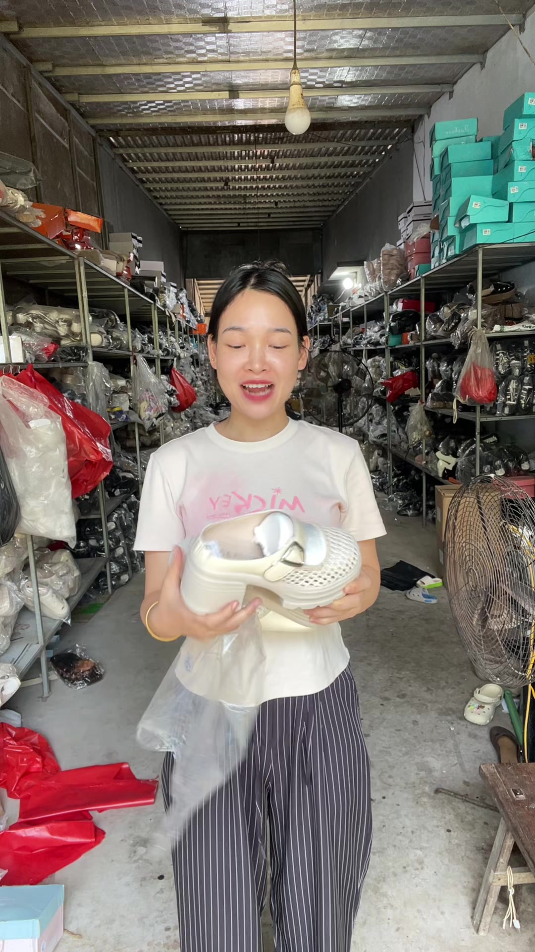 @HỒNG XIÊM