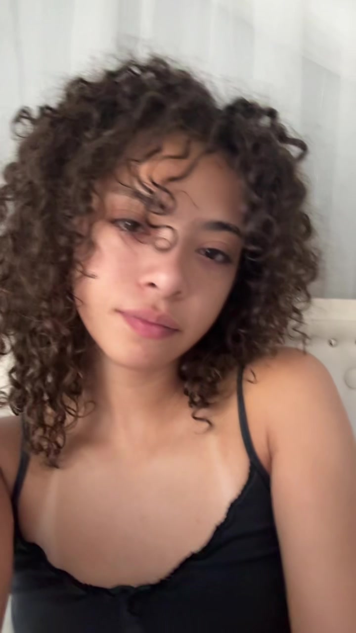 @bella