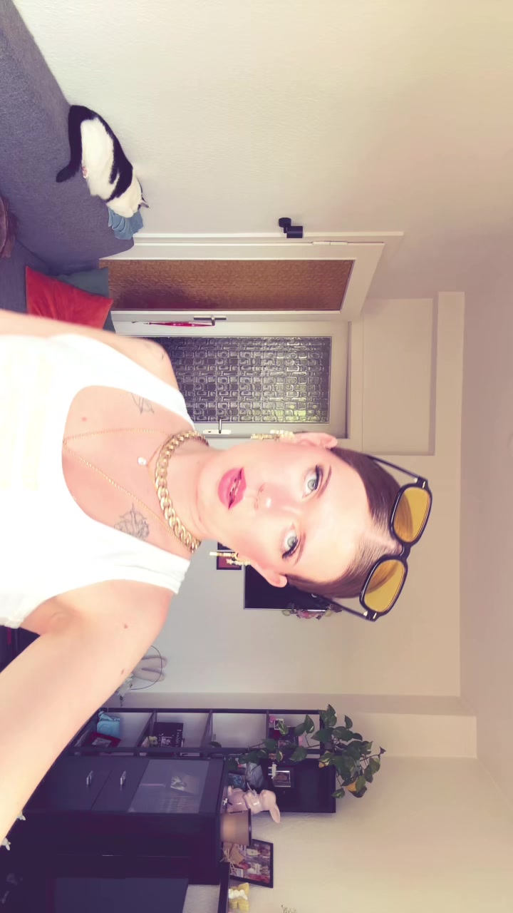 @𝑀𝑒𝑙𝑖𝑛𝑎