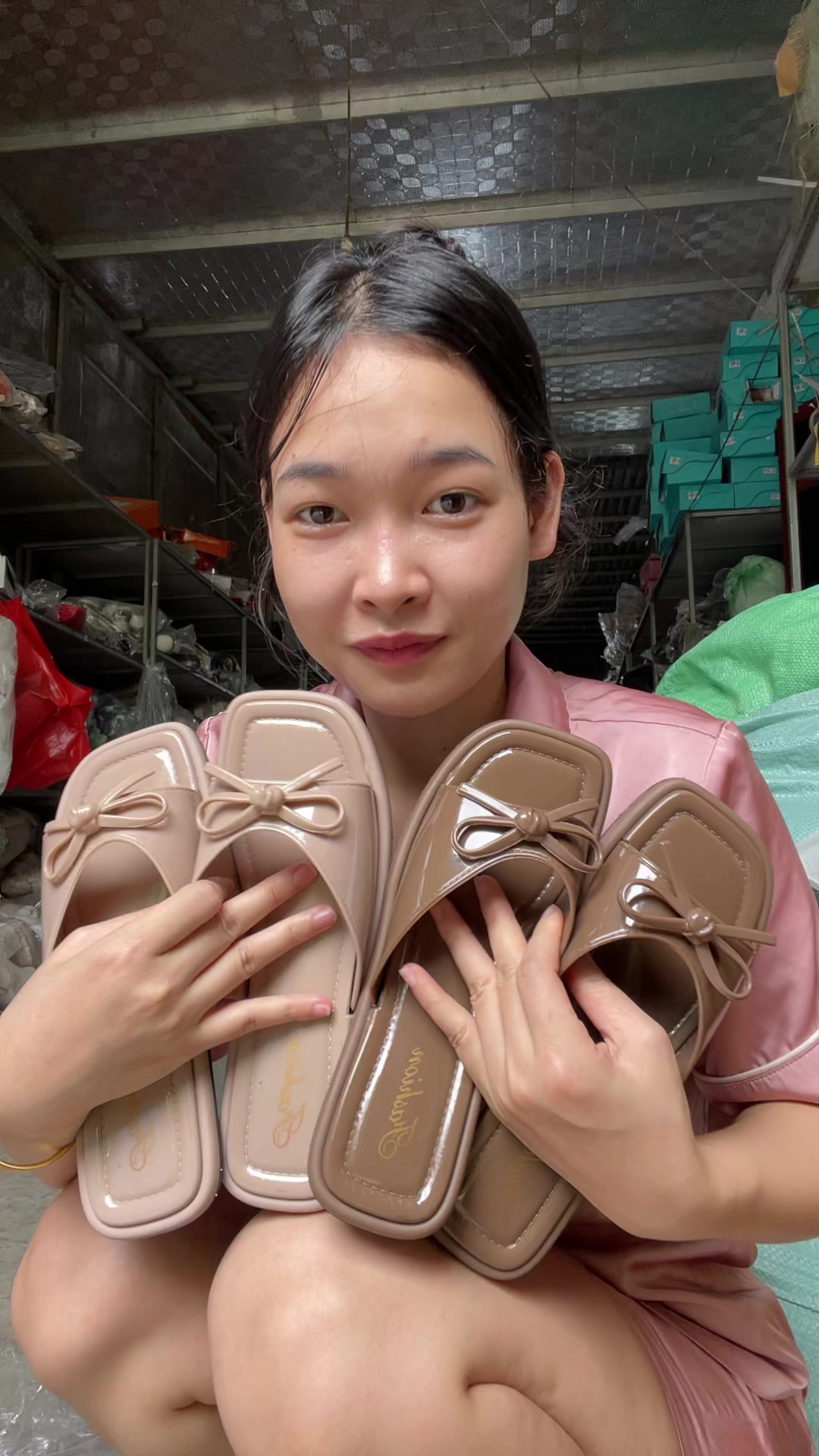 @HỒNG XIÊM