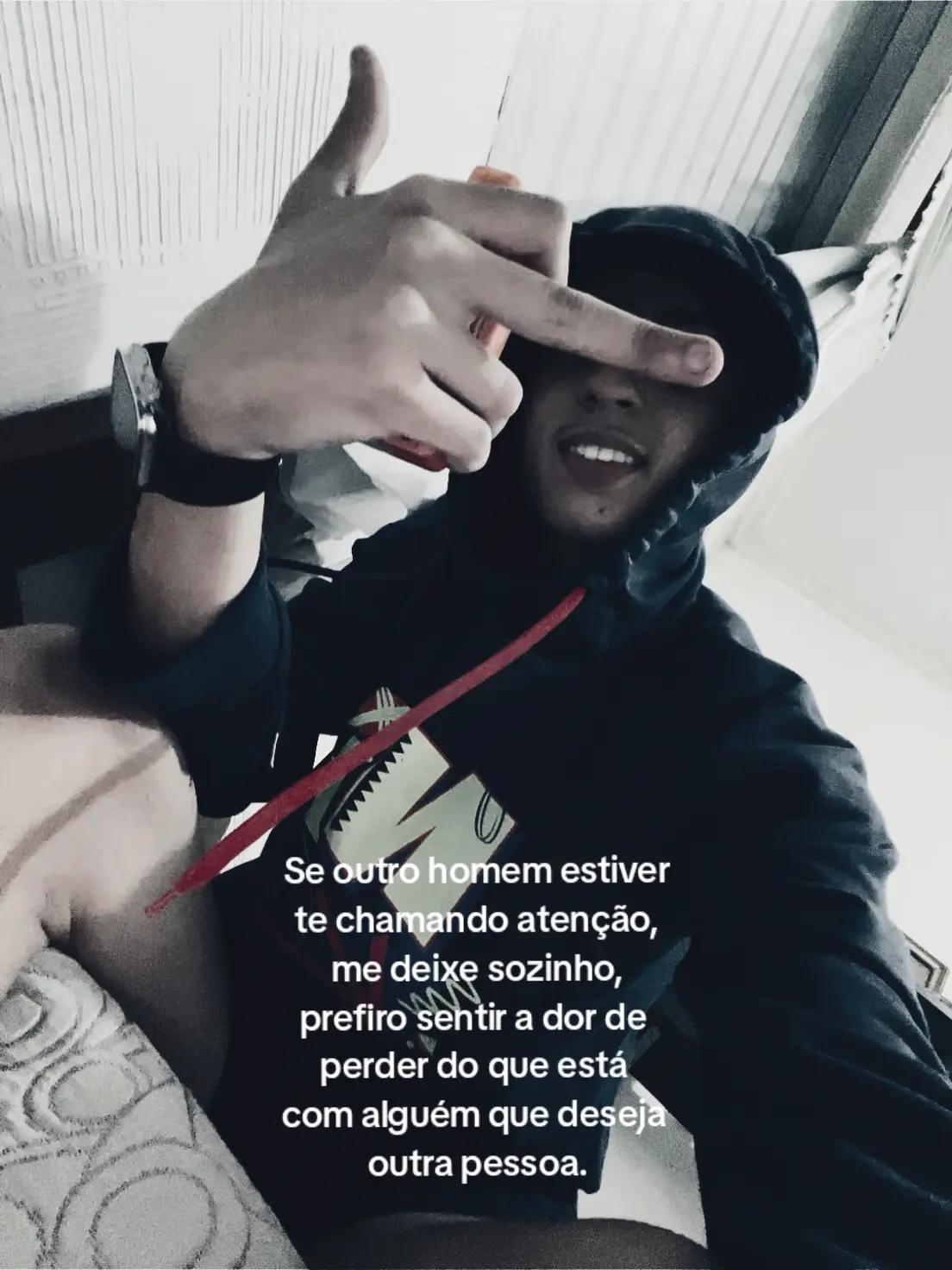 @_Araujo_7f&eacute;_