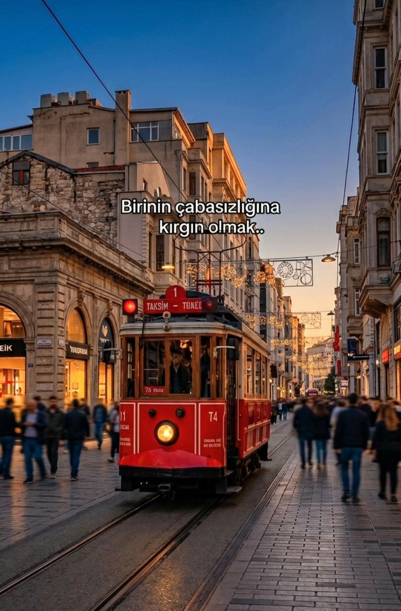 @Ꮆᗴᑕᗴᗰ ✰