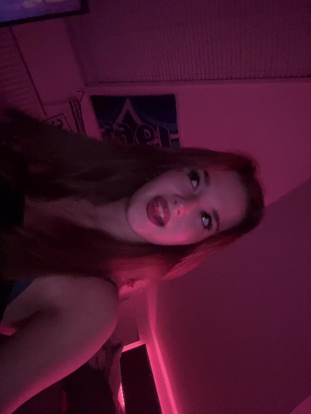 @moi ꨄ︎