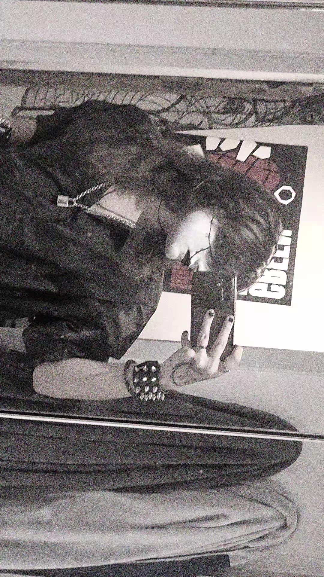 @𝕷𝖊𝖔 🥀