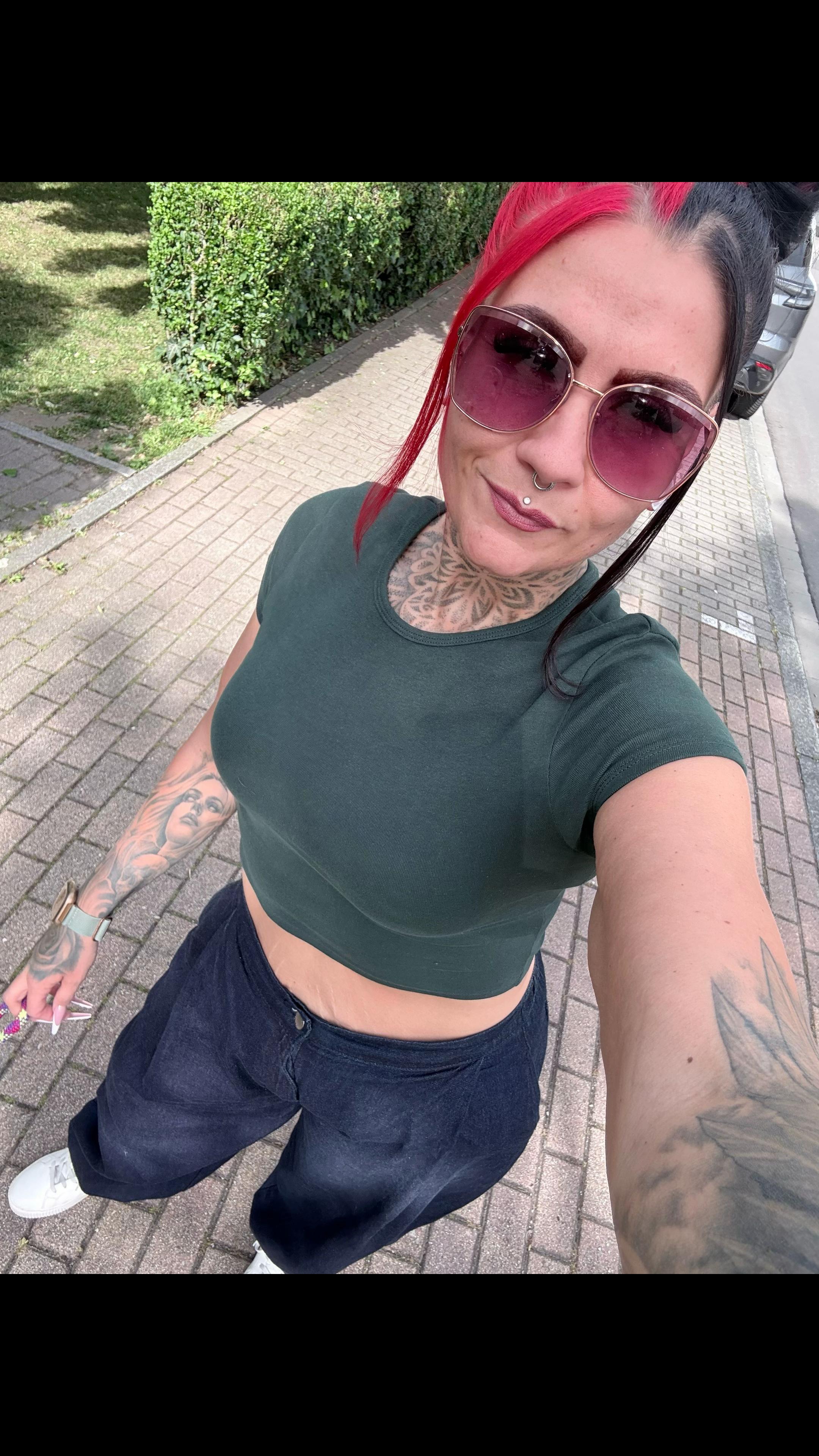 @𝑀𝒶𝓃𝒿𝒶 🍒