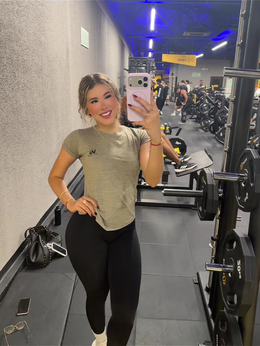 @𝐵𝓇𝑒𝓈👸🏼☀️