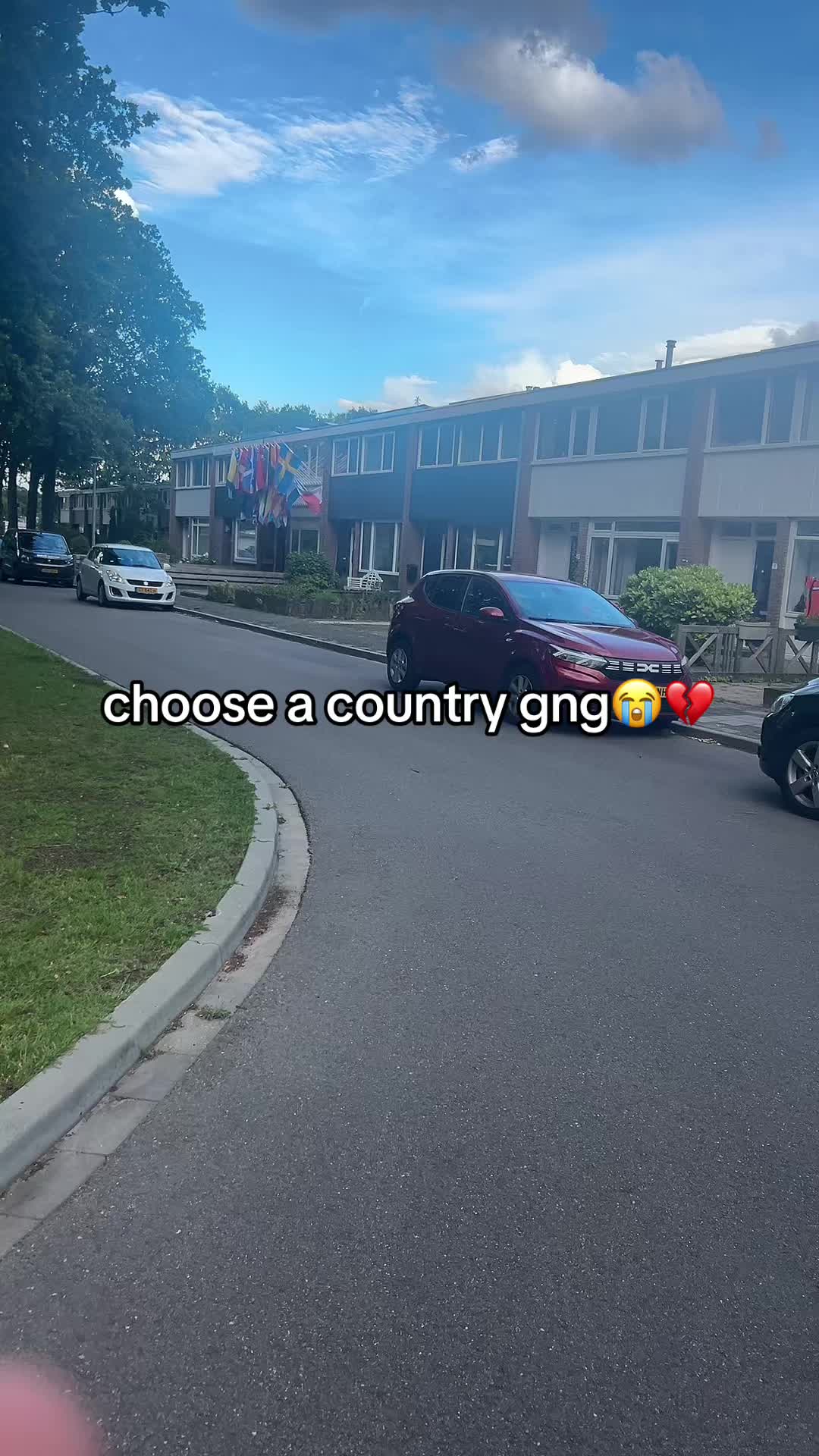 @⃟
