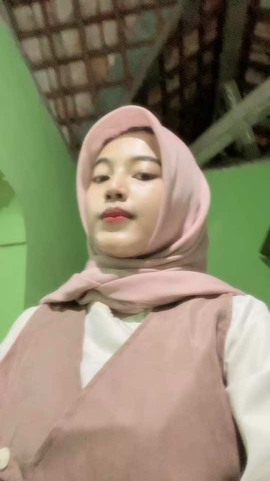 @hallo