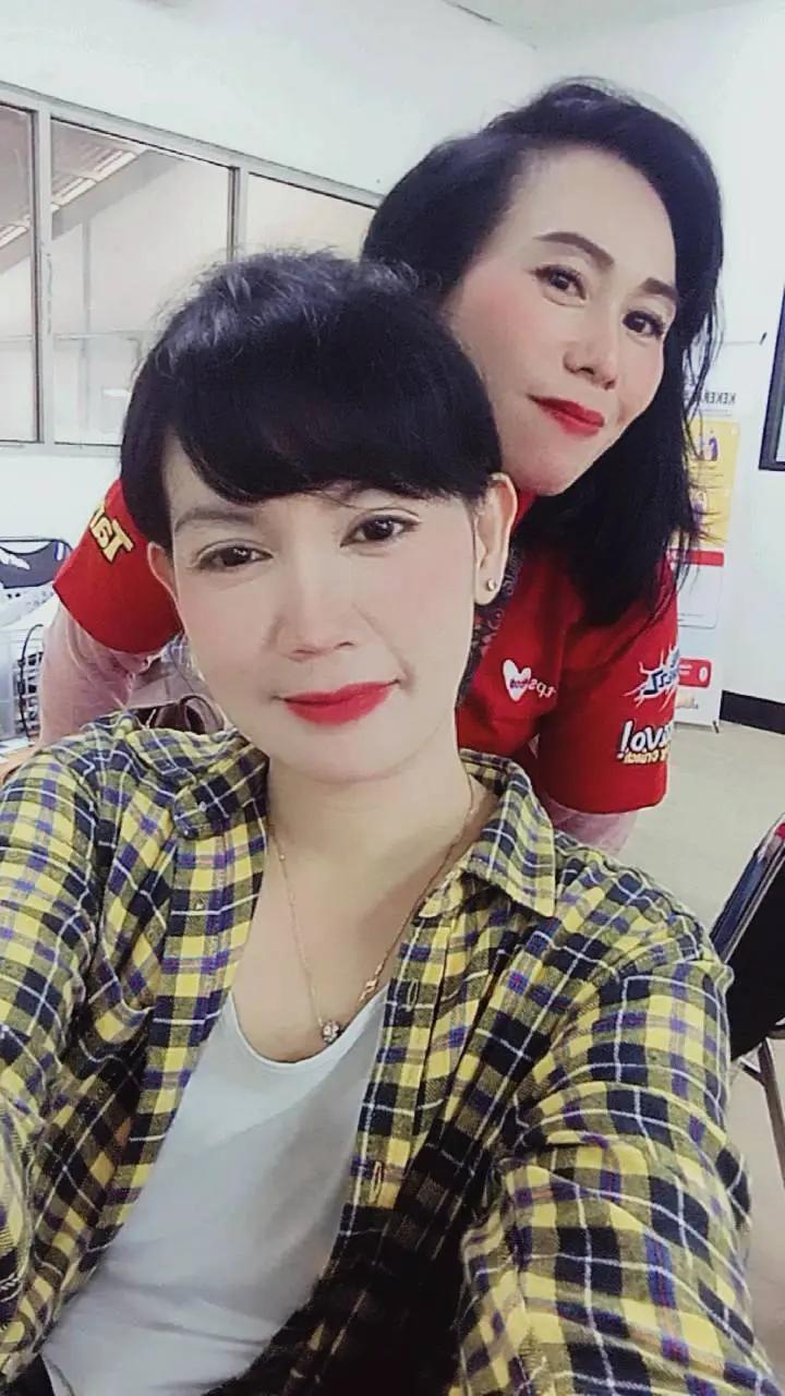 @Rhieya N.S