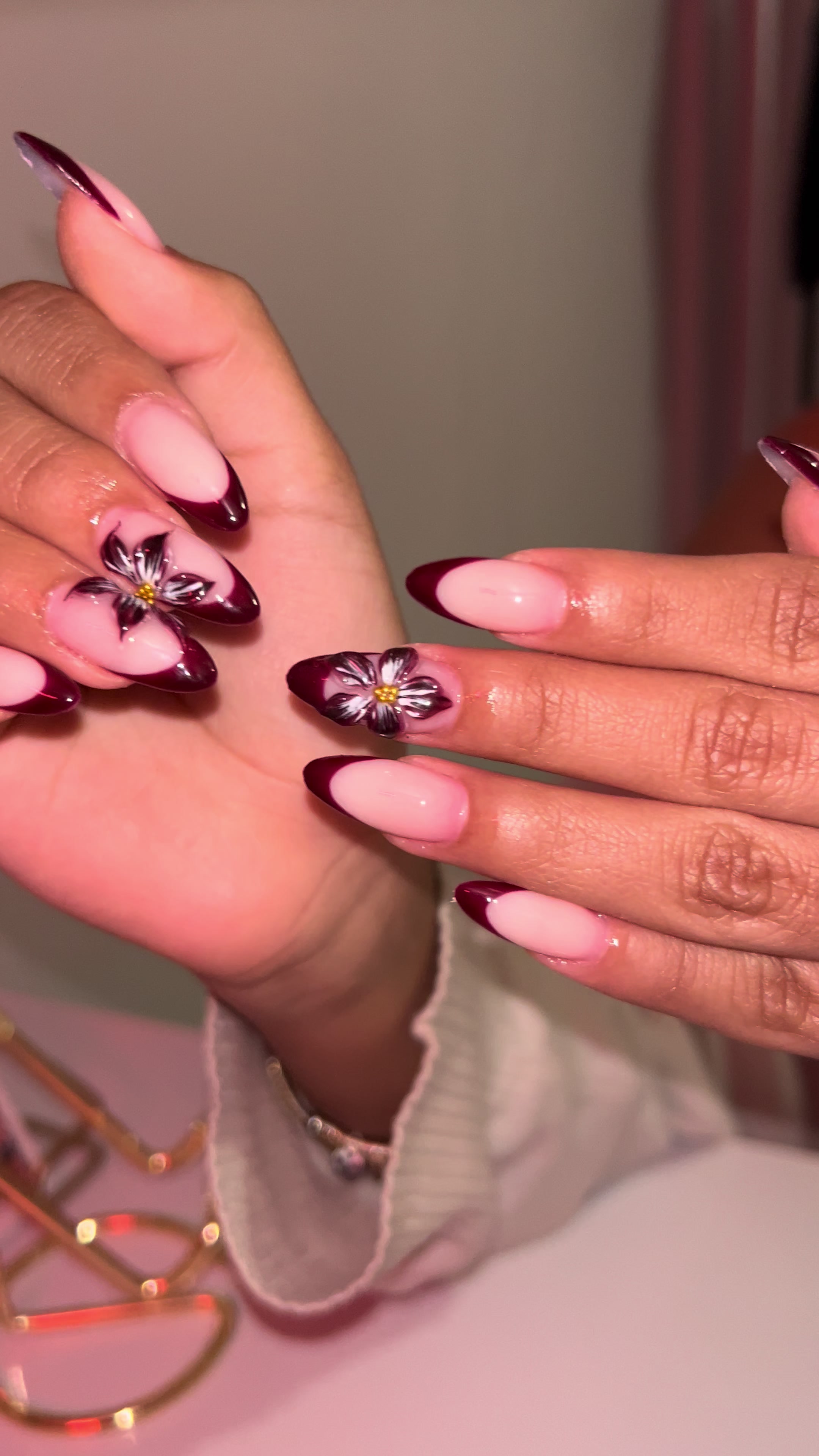 @Nails_Nicolesv
