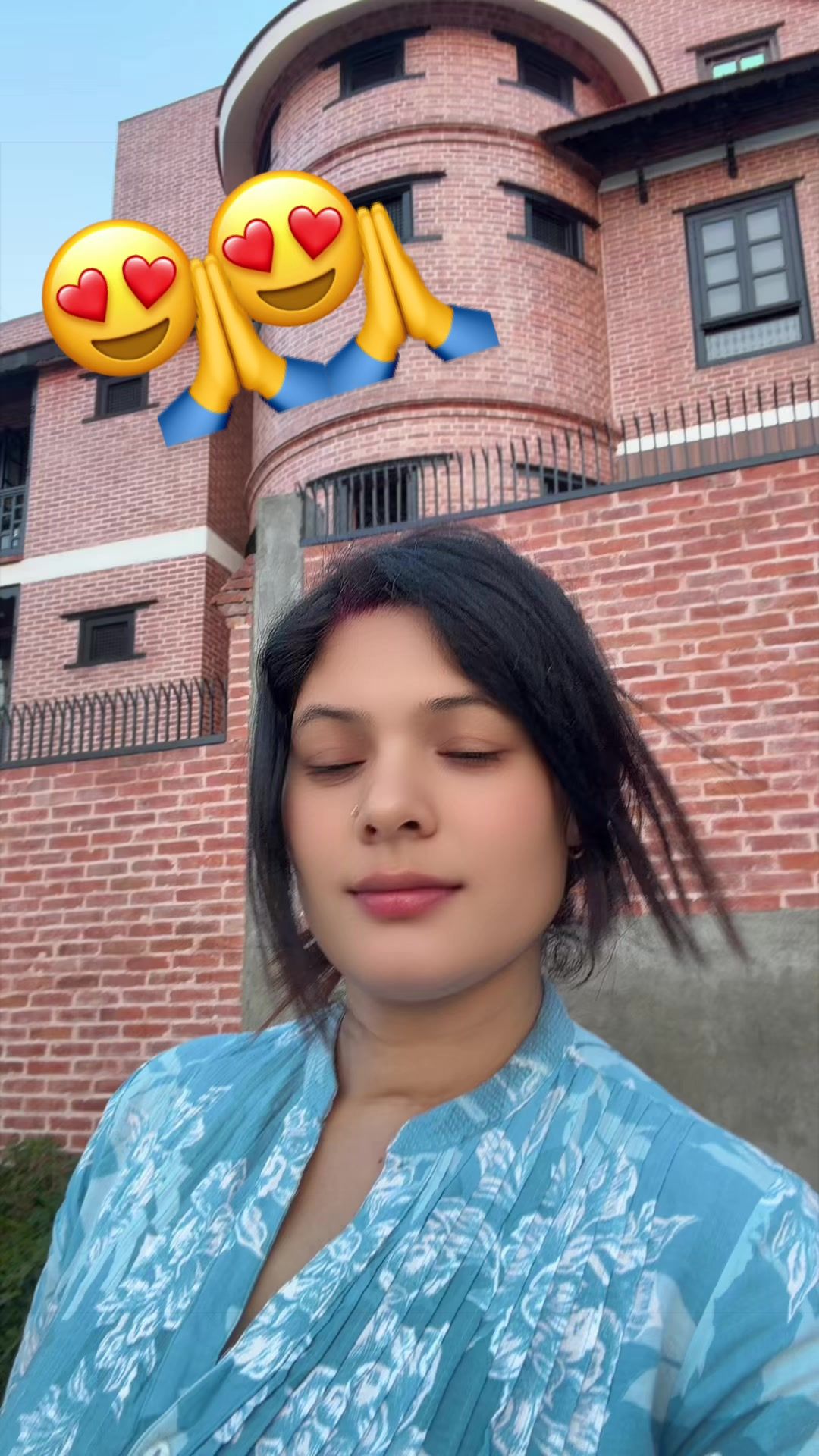 @Monikaधमालि 🧿❤️