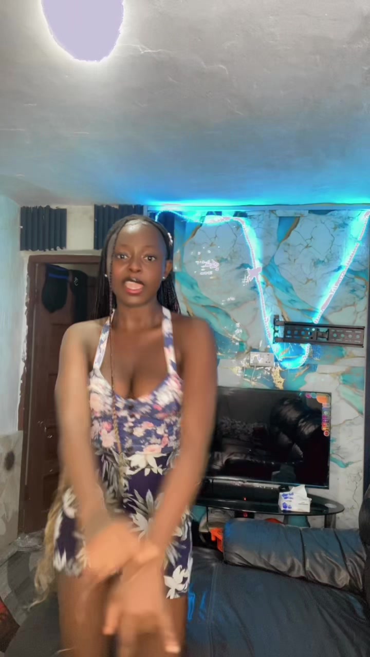 @EllaDella