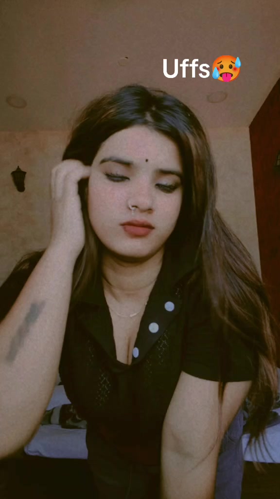 @Bhojpuri Queen 👑