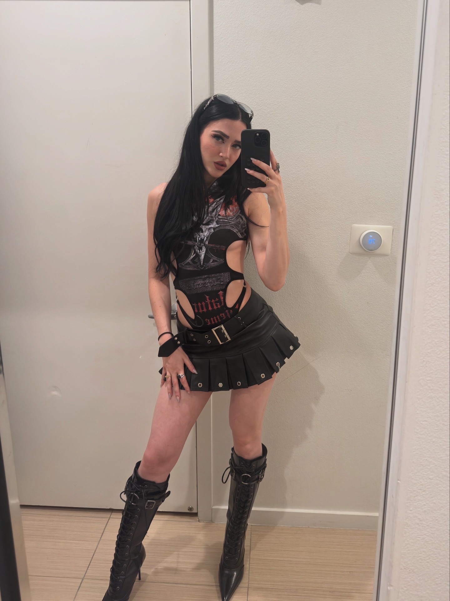 @D&Oslash;MINA