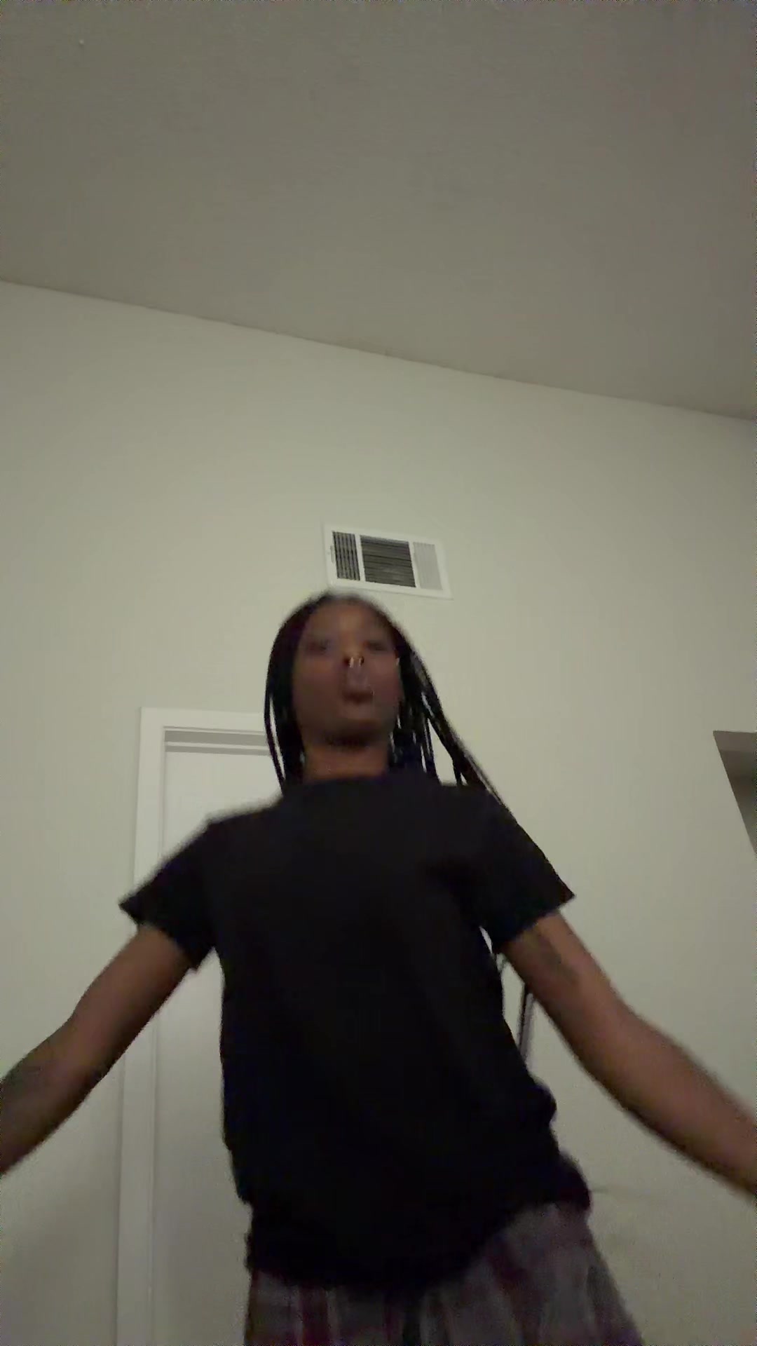 @ant.anettee