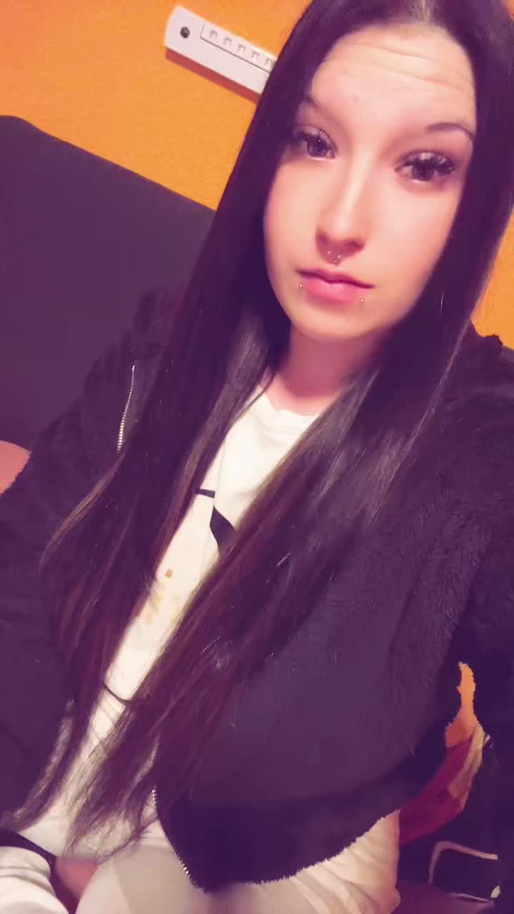 @ღ𝒞𝒽𝒶ℴ𝓈𝓆𝓊ℯℯ𝓃ღ