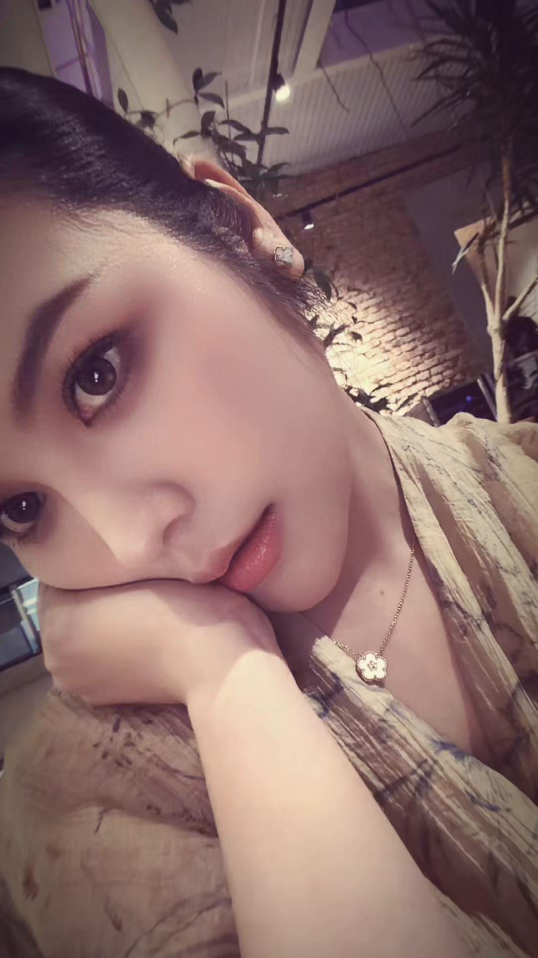 @Ho&agrave;ng Gấm